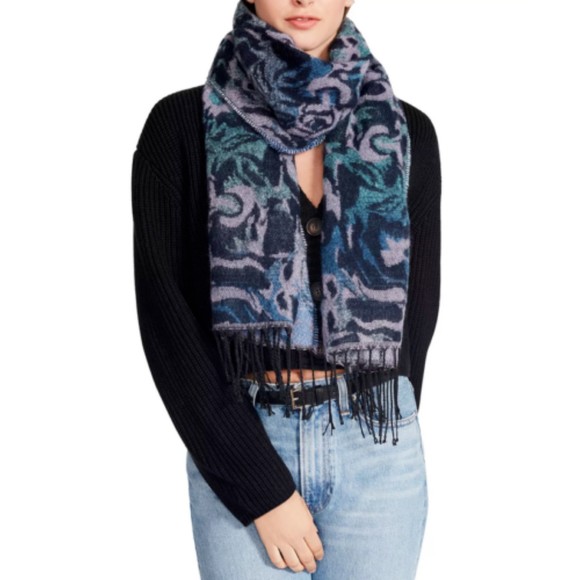 Steve Madden NWT Rose Jacquard Scarf Tassels Fringe Raw Edge Blue Multi OS New - Picture 1 of 8